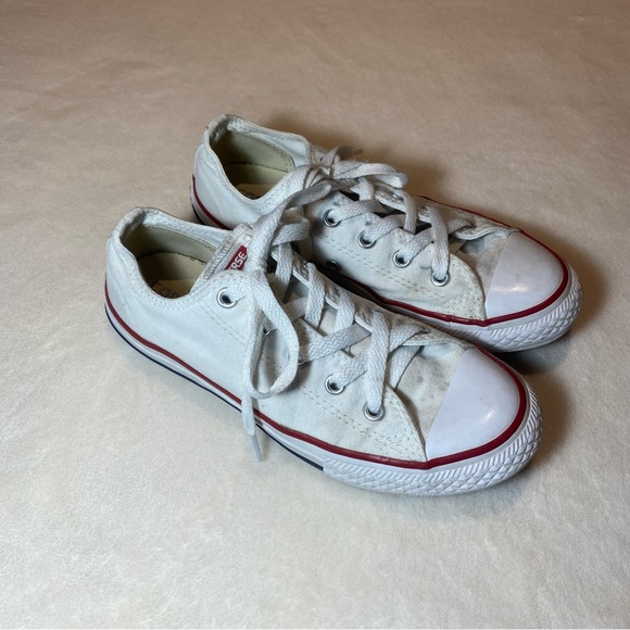 Kids Converse Size 2 - Picture 3 of 3